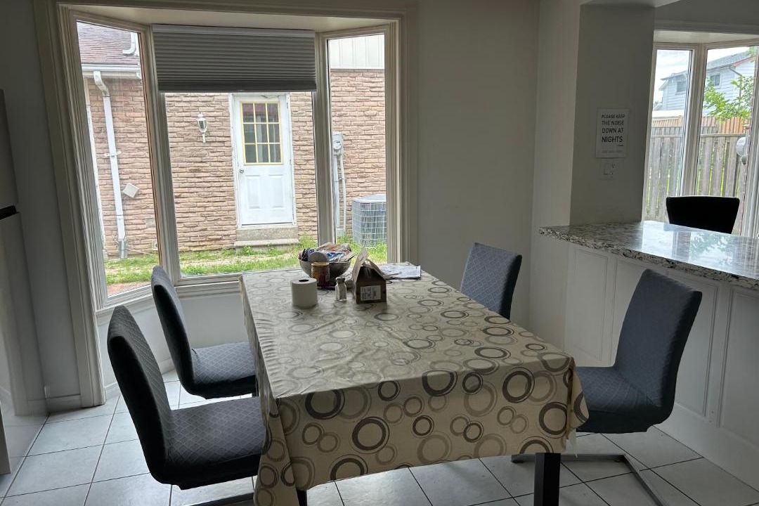 Agincourt North House | HomeDel