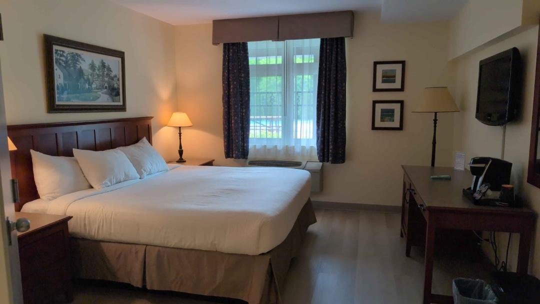 St-Bernard-de-Lacolle Hotel | Hôtel St-Bernard
