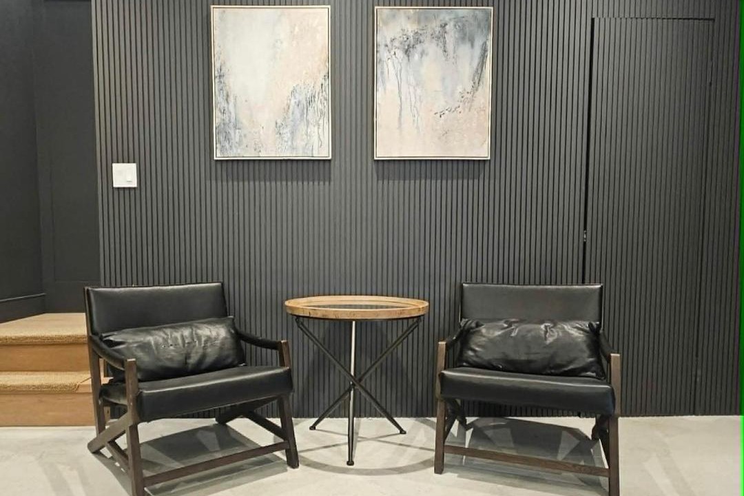 Bathurst Manor Apartment | Modern & private apartement near Roger Stadium