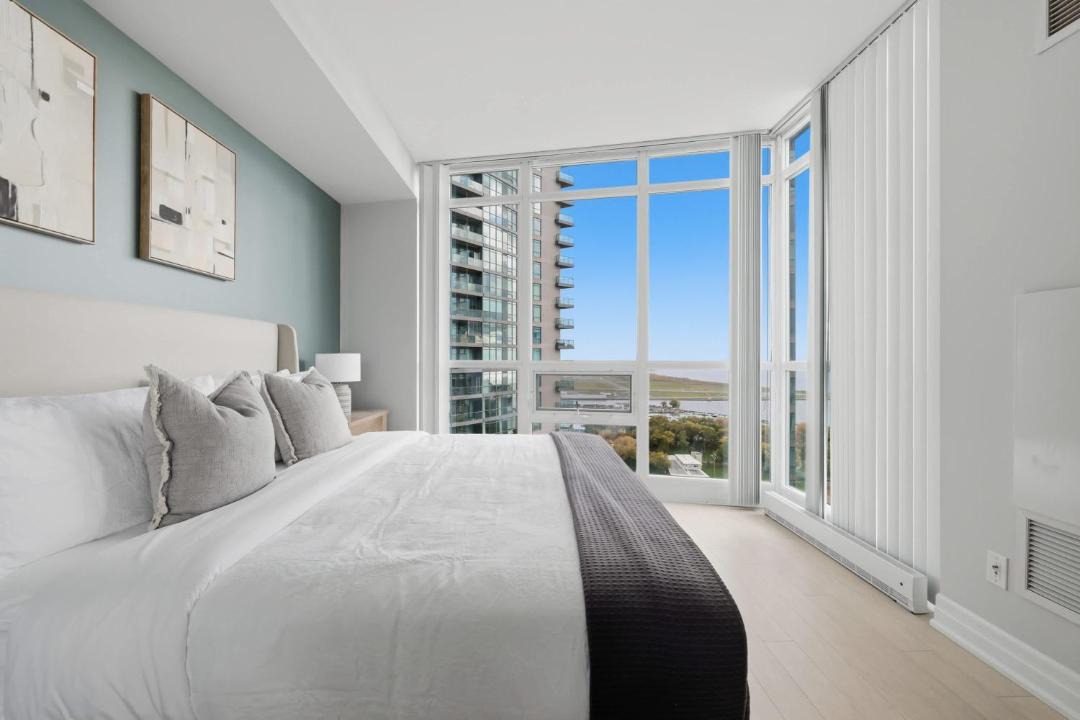 Fort York Apartment | Luxury 2BR Condo with King Beds & Views