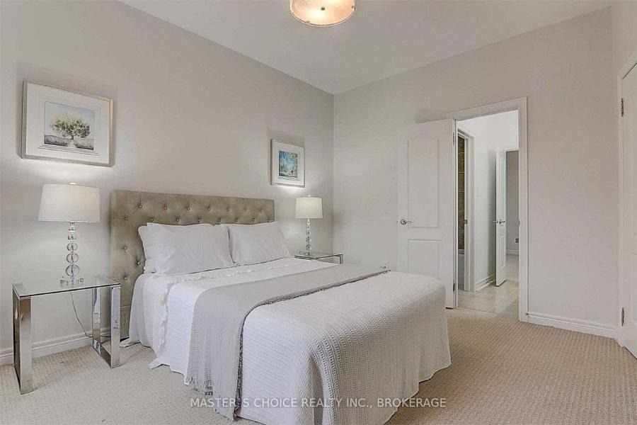 Vaughan House | Comfort Stay Near Canada's Wonderland with Free Parking