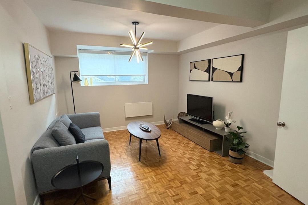 Cote-Saint-Luc Apartment | Where Comfort Meets Cozy Vibes