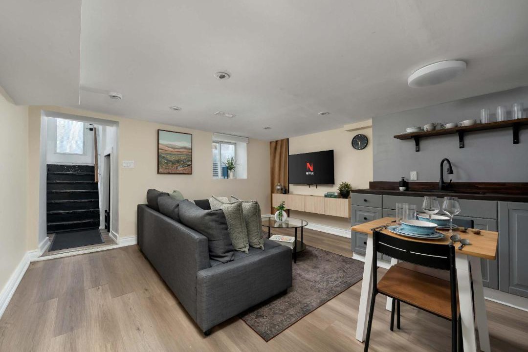 Brockton Village House | Private 2 Storey Home with 3BR-2BA by Queen West
