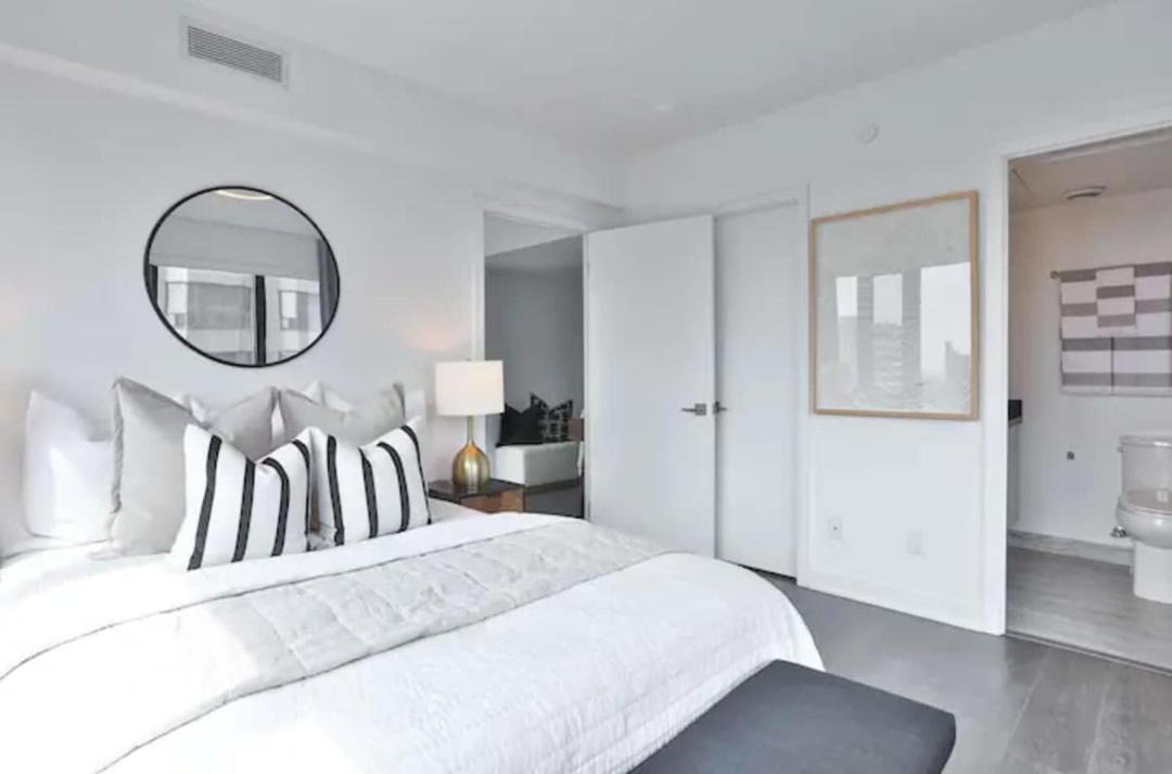 Bloor-Yorkville Apartment | Vanta Luxe Yorkville!
