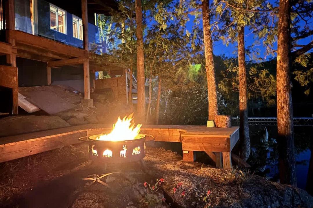 Northfield House | Lakefront Views Fishing Retreat Dock Launch