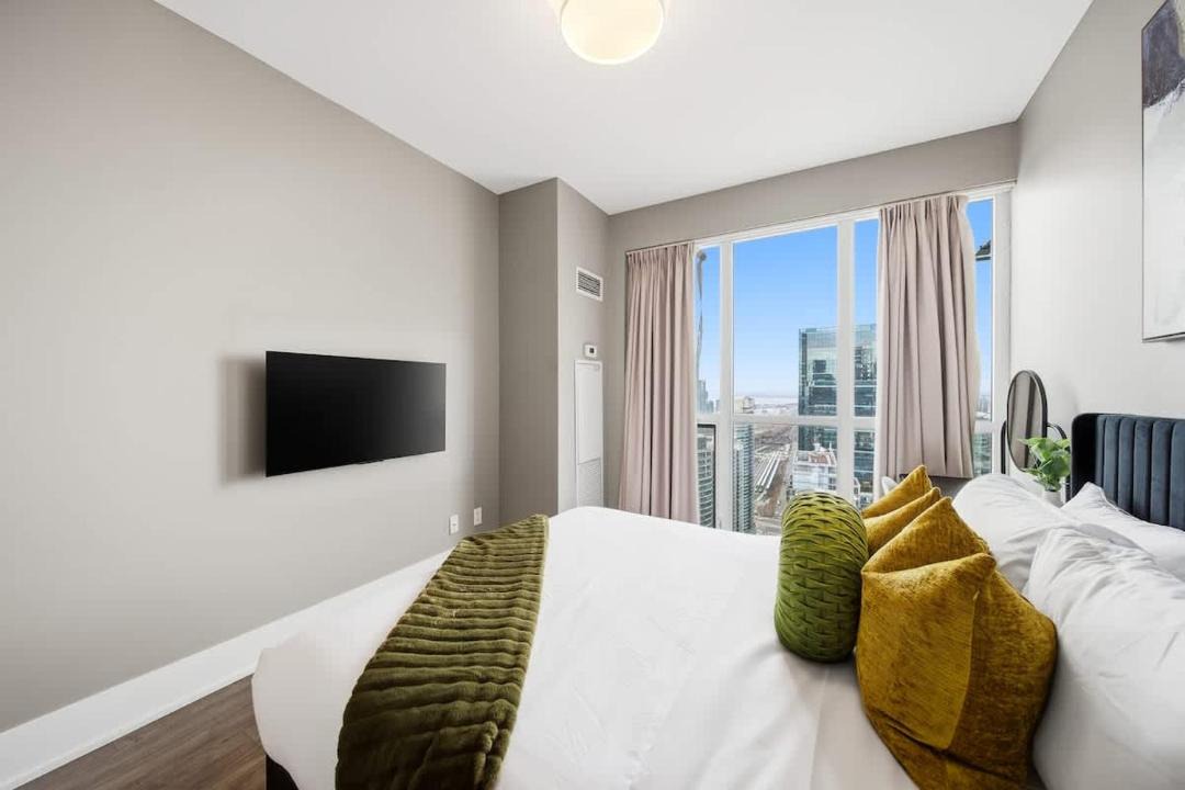 Toronto Entertainment District Apartment | Modern City Condo with Parking Walk to CN Tower