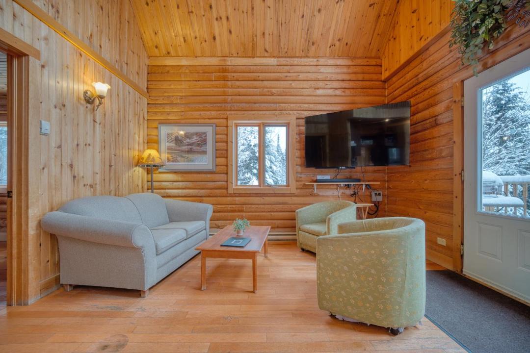 Saint-Paul-de-Montminy Ski Chalet | Chalet Cerf Ski in-out Appalaches Park 16 Guests