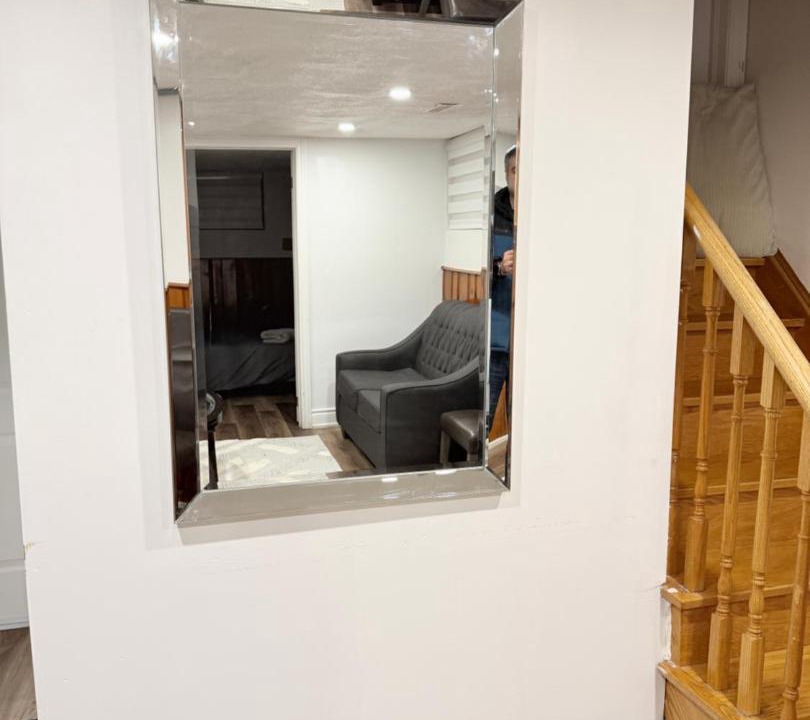 Streetsville Apartment | Prime Location 3Bedrooms, 2 Bath, Basement Apartment with parking- Streetsville Area, Close to Transit- Sleeps 6