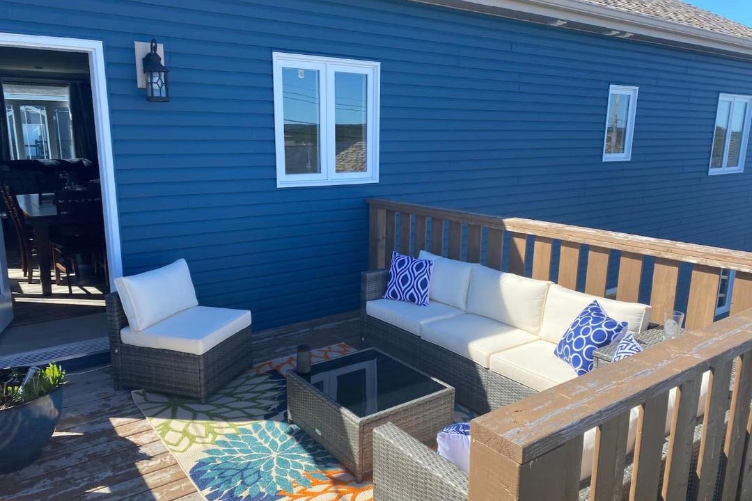 Paradise Apartment | Family-Friendly 3BR, HotTub, Patio, Bar, Fireplace