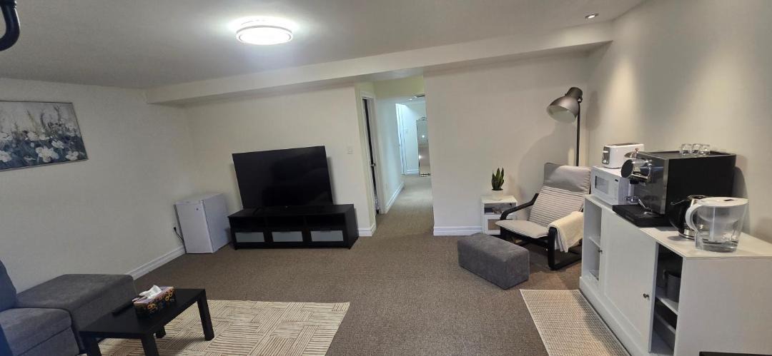 Lower Sackville House | Cozy Basement Suite