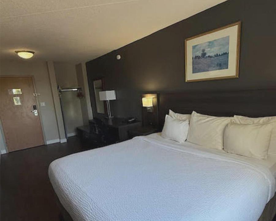 Brockville Hotel | SureStay by Best Western Brockville