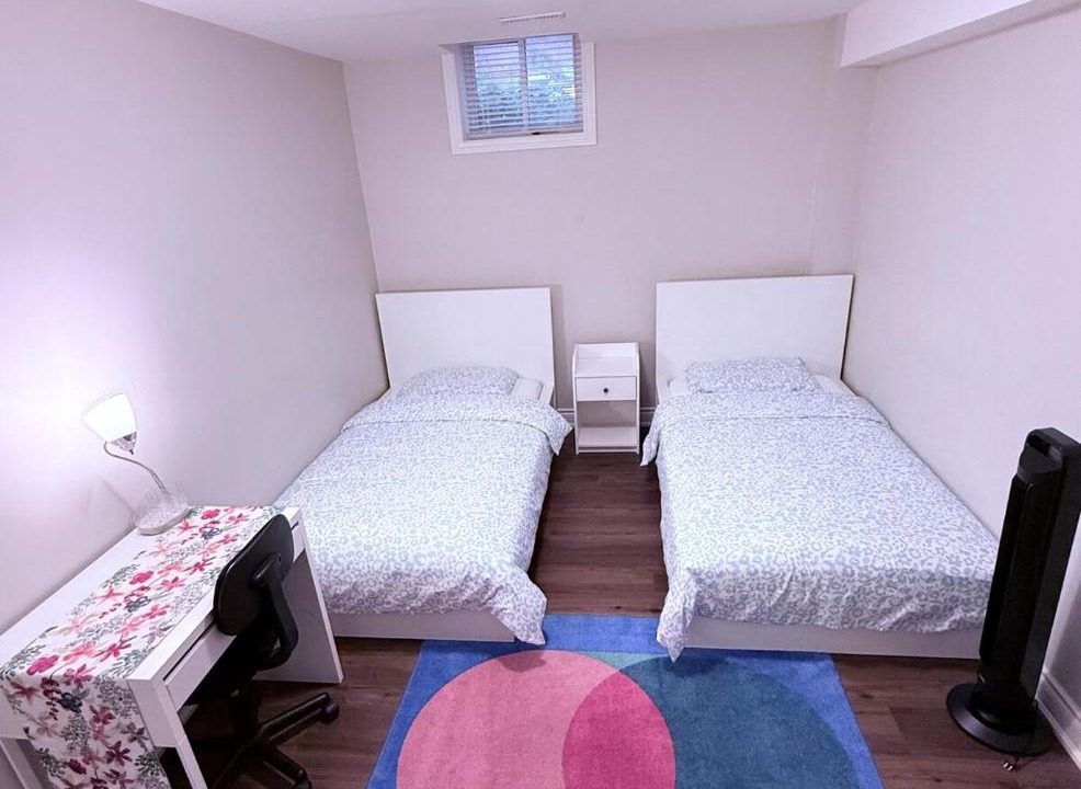 Central Erin Mills Apartment | Spacious basement