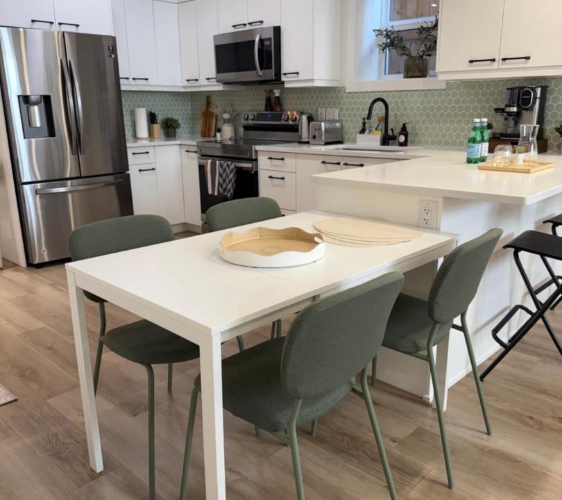 Saskatoon House | Cozy 2BR retreat in Rosewood
