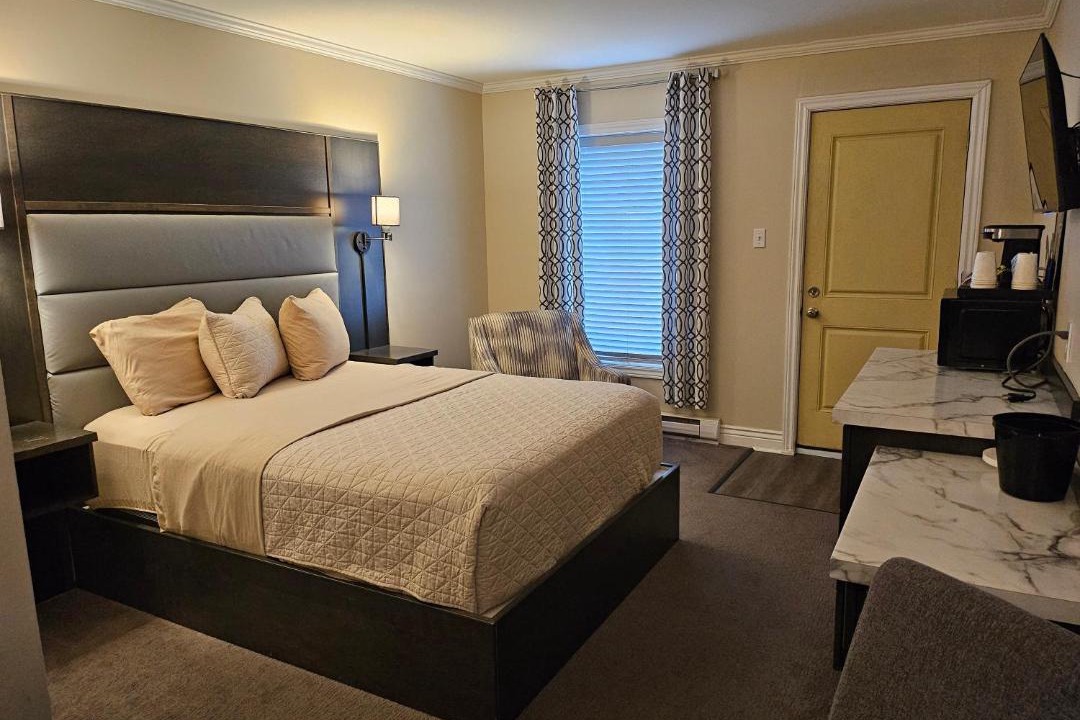 Conception Bay South Hotel | Newfound Inn and Suites