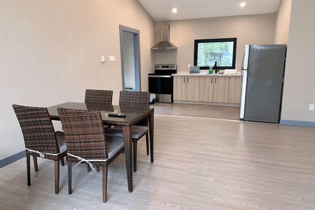 Lakefield House | 3-bedroom Lakefront Villa #5