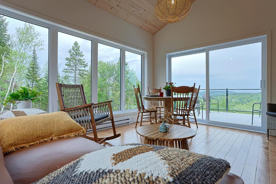 Saint-Alphonse-Rodriguez House | Chalet Neuf Avec Spa - Horizon Des Coteaux