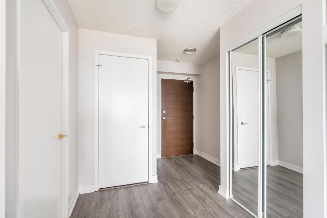 CityPlace Apartment | Corner 2 Bedroom 2 Bathroom Condo Balcony Iceboat Terrace Downtown Toronto