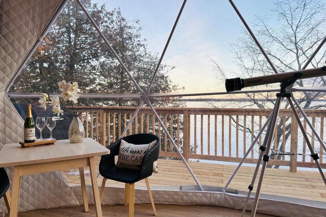 Colebrook Apartment | Sky Geo Dome on the Lake