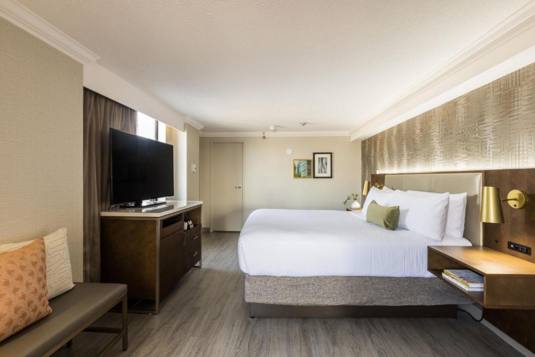Etobicoke Hotel | Crowne Plaza Toronto Airport by IHG