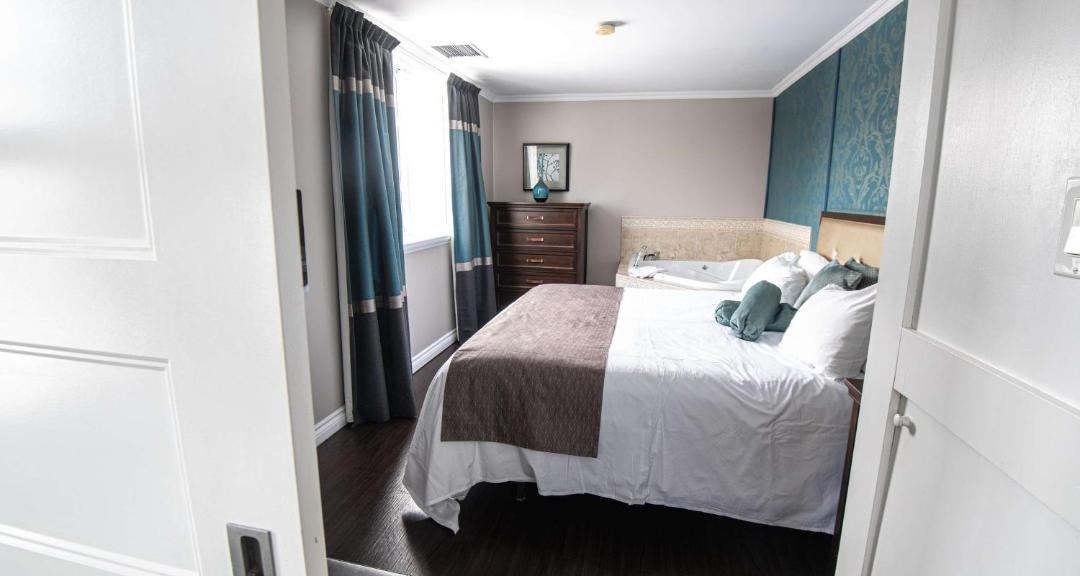 Ingersoll Hotel | Elm Hurst Inn & Spa, WorldHotels Crafted