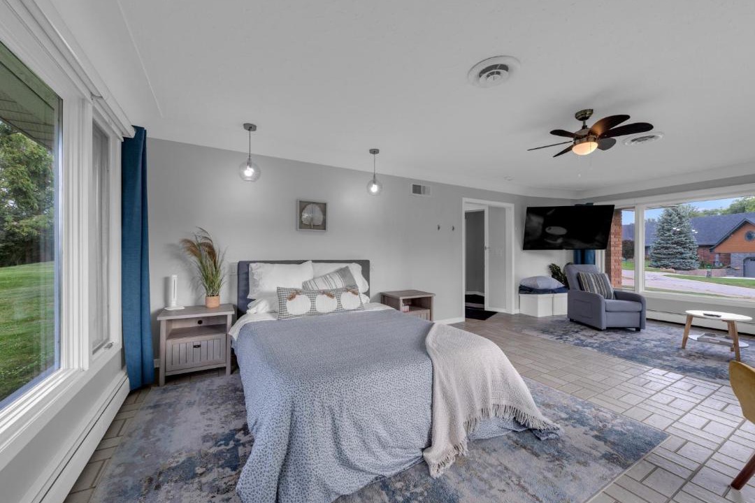 Ruthven House | Coastal Suite #1 Cozy Suite #2 - Seacliff Beach Suites
