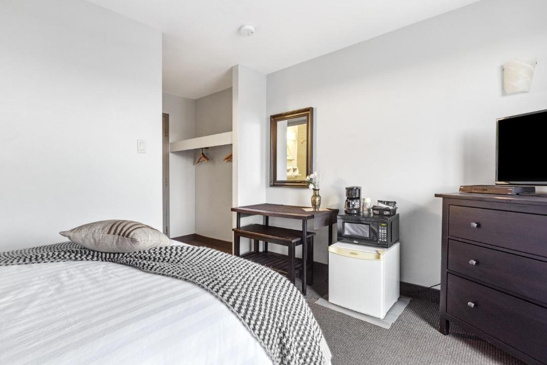 Casselman Hotel | Restauparc Motel