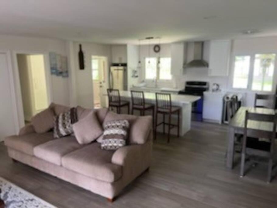 Marmora House | Marmora Hideaway – Cozy Waterfront Retreat