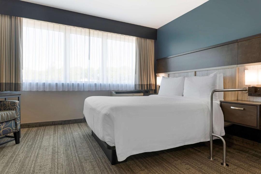 Halifax Hotel | Best Western Plus Chocolate Lake Hotel - Halifax