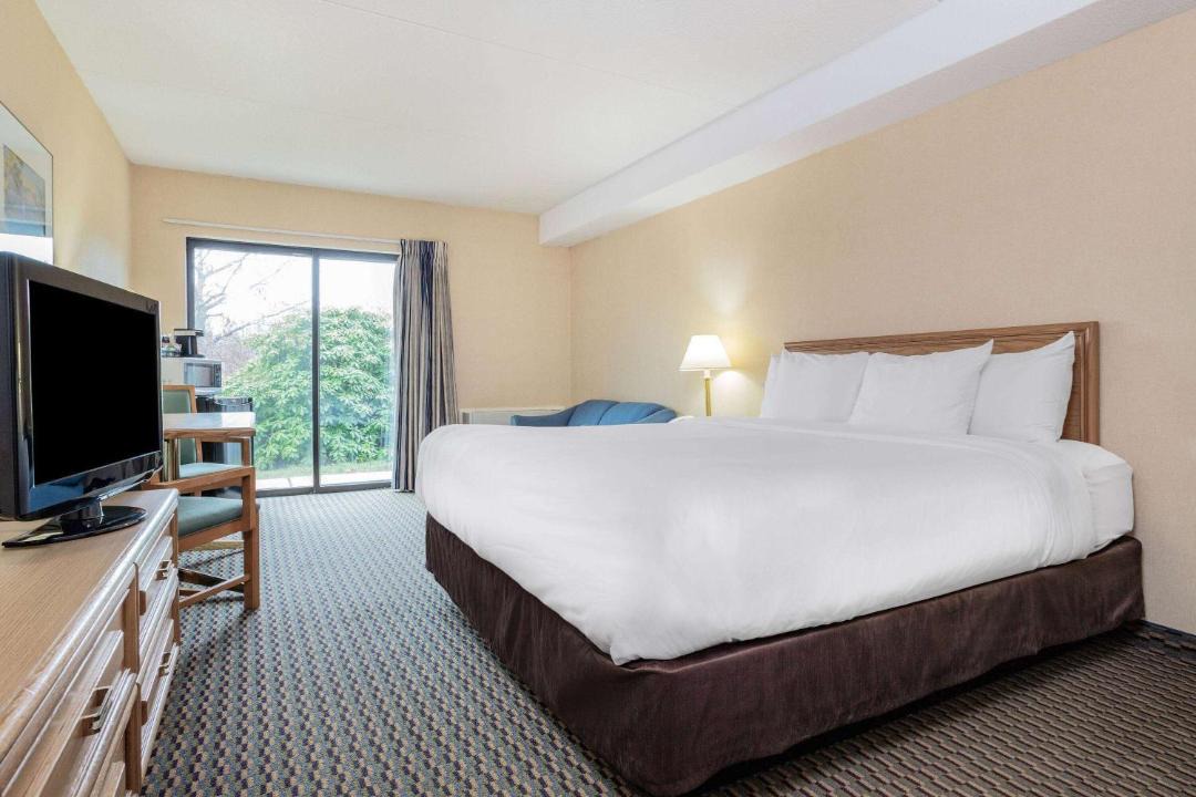 Bridgewater Hotel | Travelodge by Wyndham Bridgewater