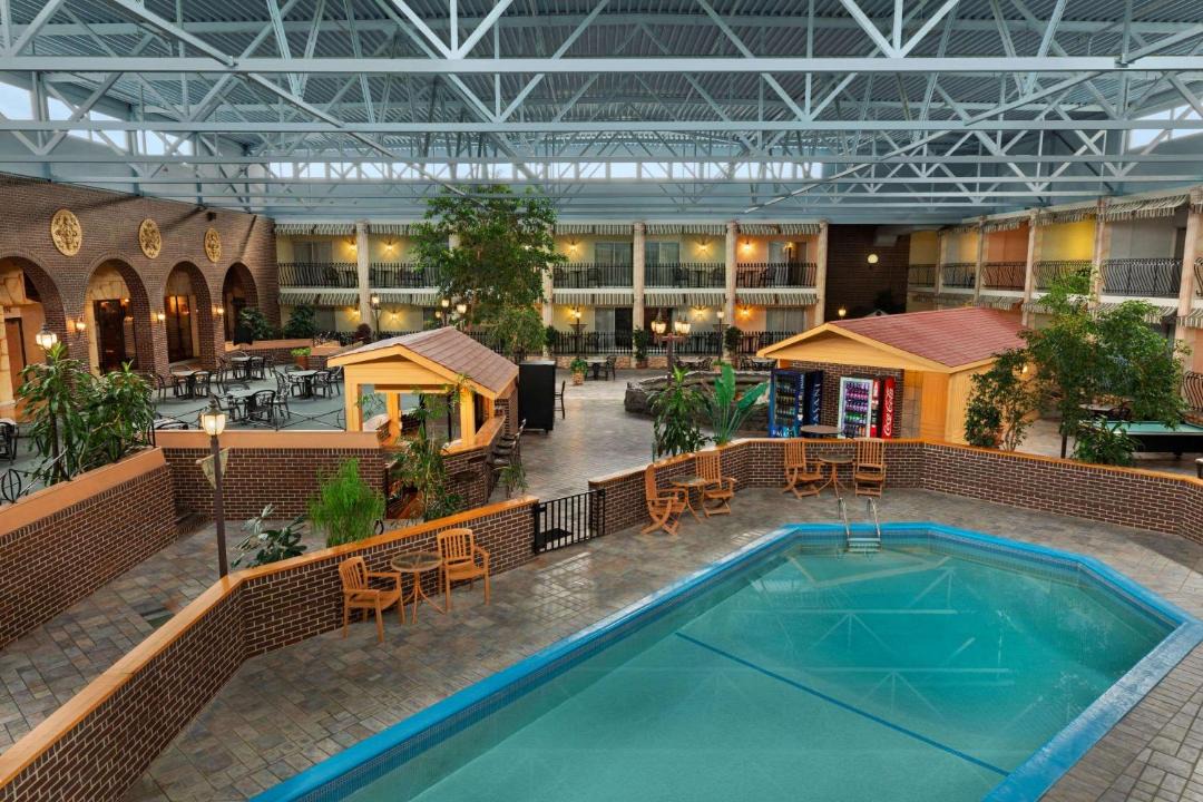 Fredericton Hotel | Ramada by Wyndham Fredericton