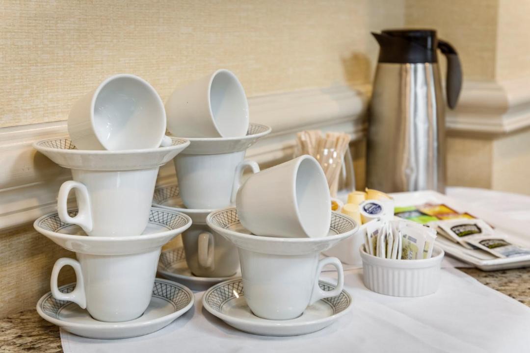 Unionville Hotel | Monte Carlo Inn & Suites Downtown Markham
