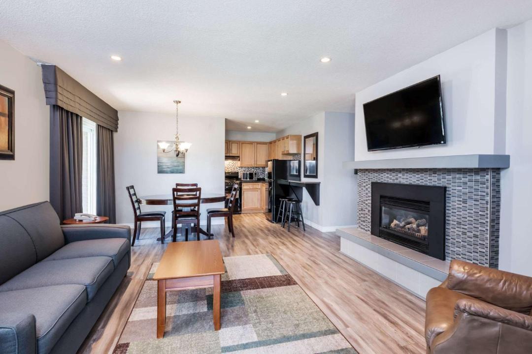 Port Elgin Hotel | Super 8 by Wyndham Port Elgin