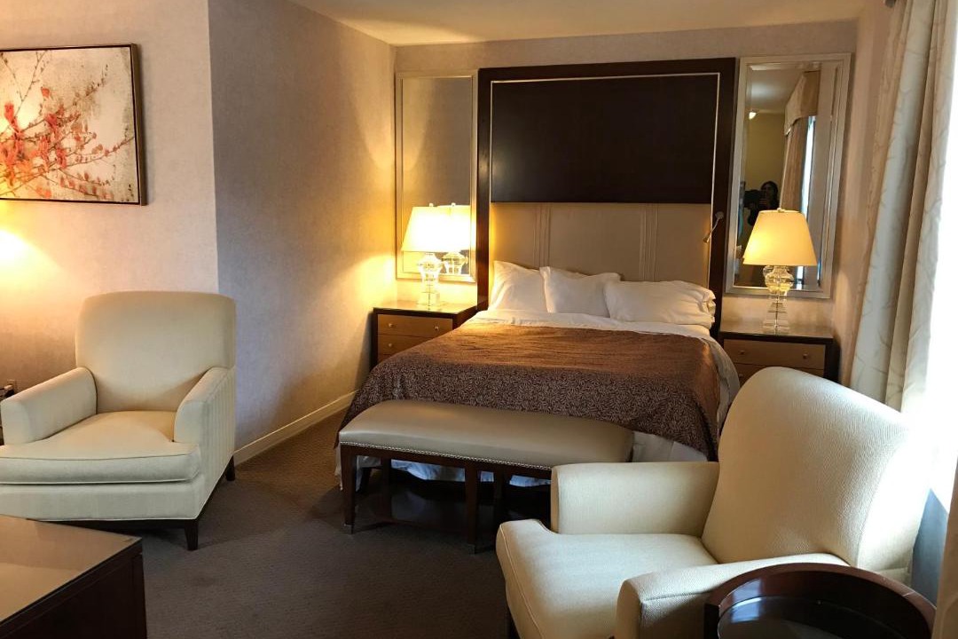 Talbotville Hotel | Cardinal Court Motel