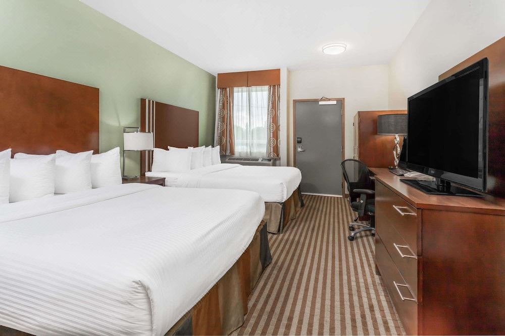 Photo of Bedroom in Carlyle