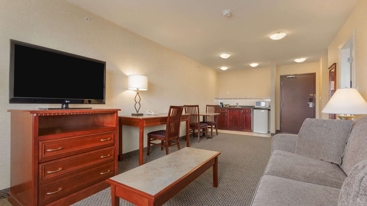 Photo of Livingroom in Langley