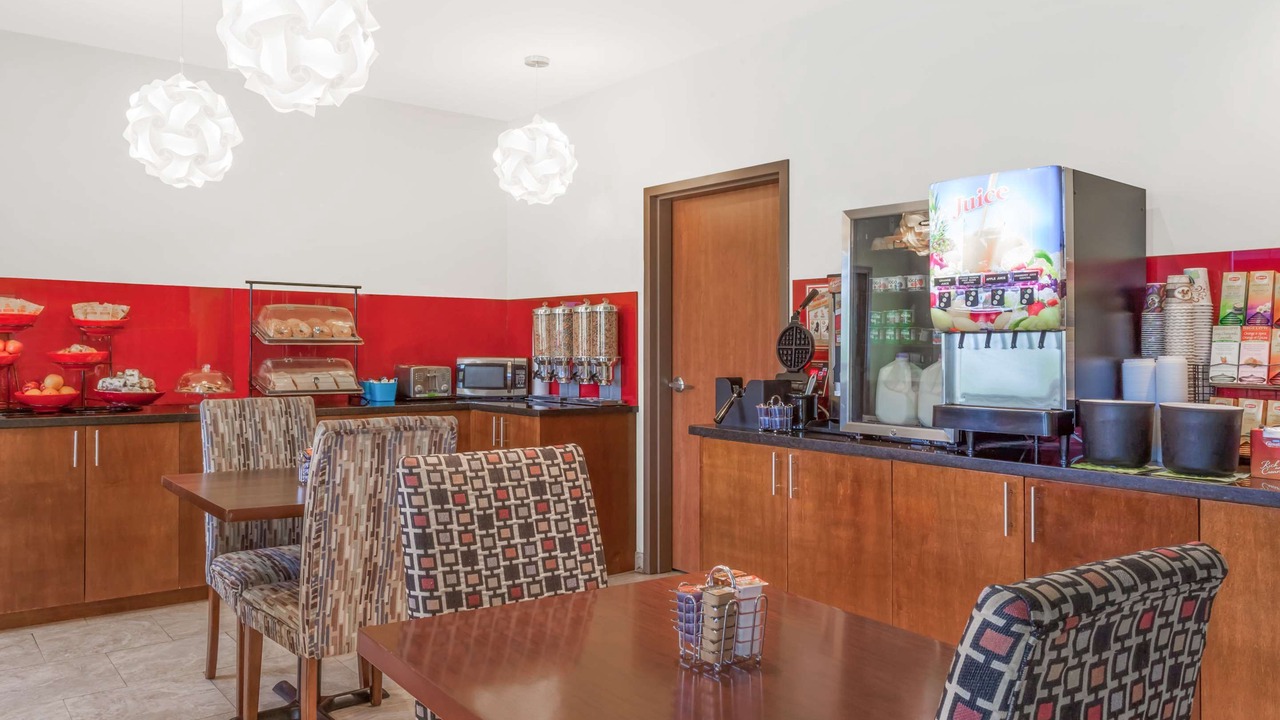 Photo of Livingroom in Carlyle