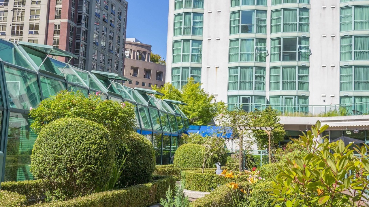Photo of Buildings in Yaletown