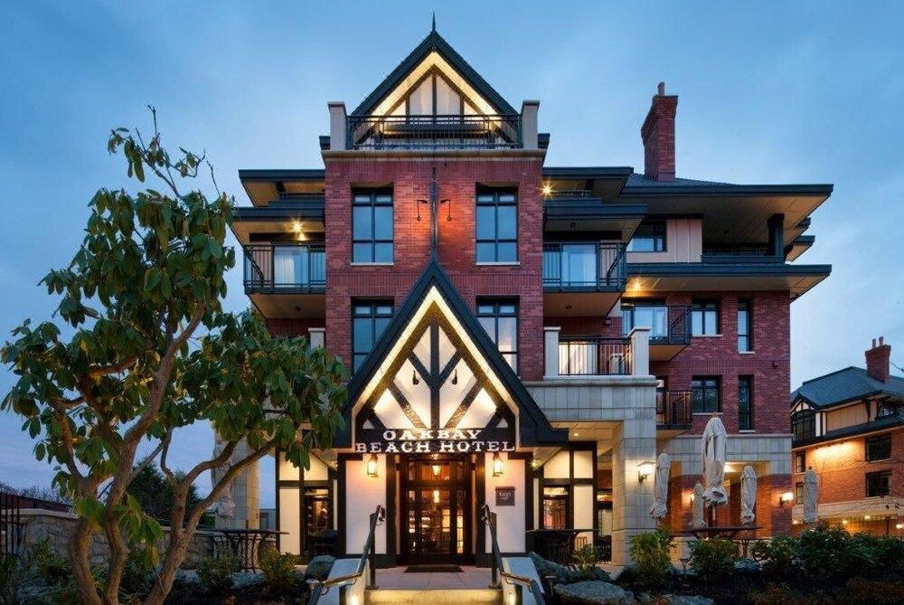 Photo of Buildings in South Oak Bay