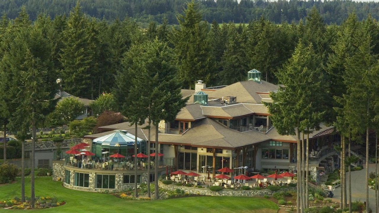 Photo of Buildings in Courtenay