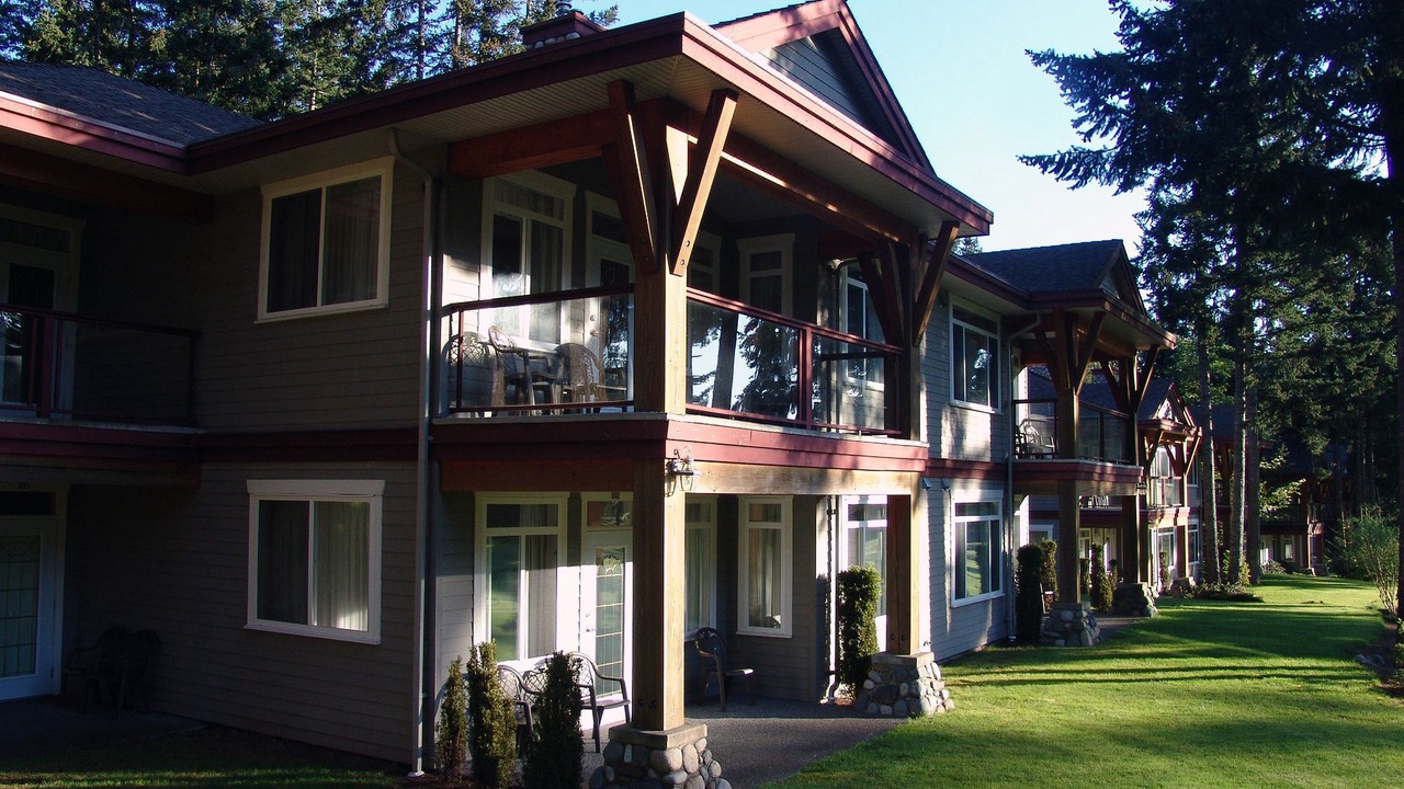 Photo of Buildings in Courtenay