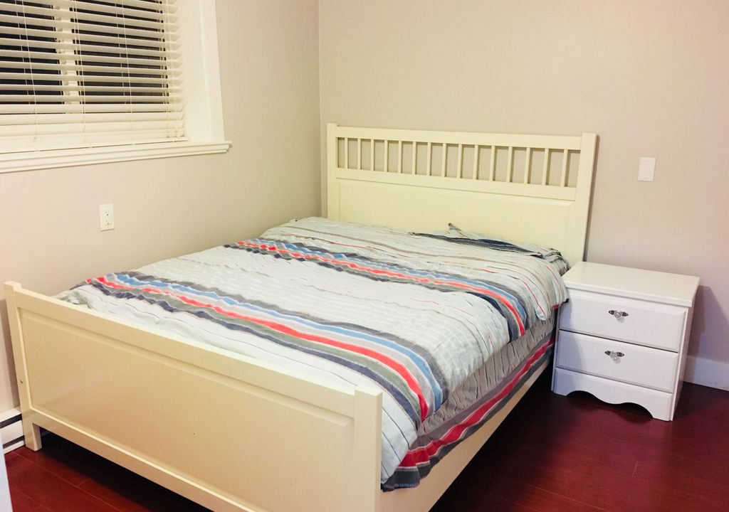 Photo of Bedroom in Renfrew-Collingwood