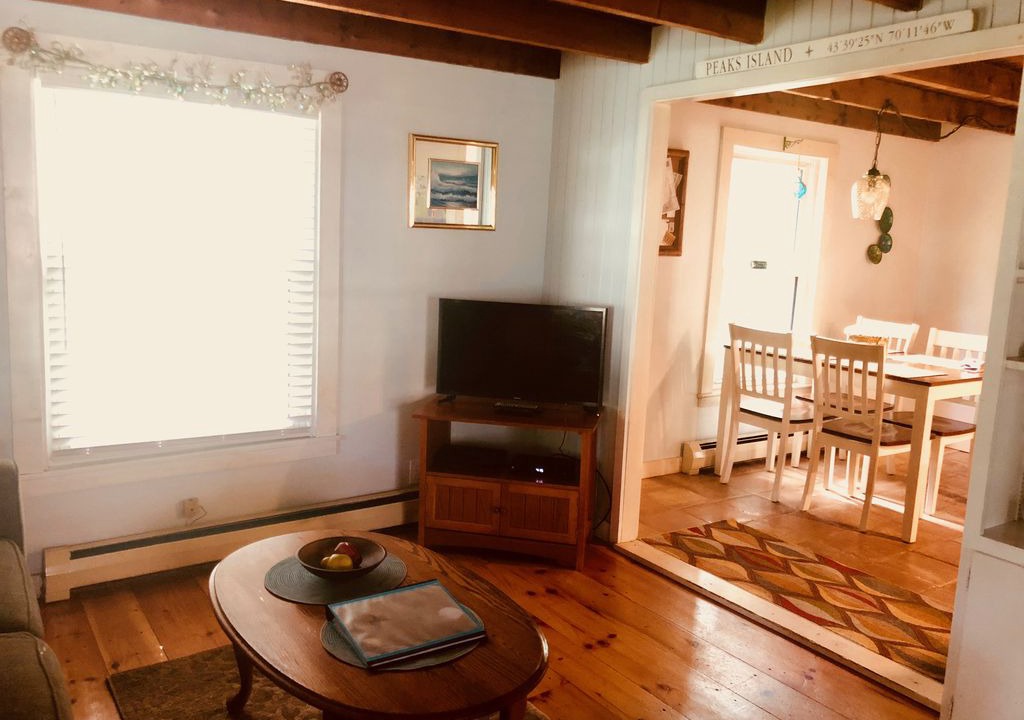 Photo of Livingroom in Peaks Island