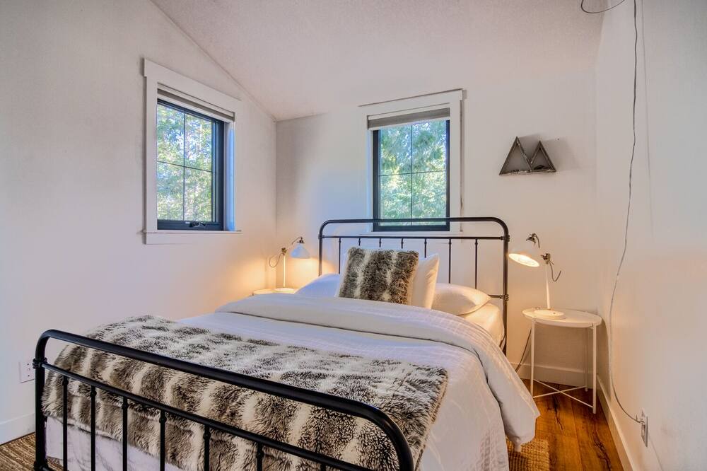 Photo of Bedroom in Invermere