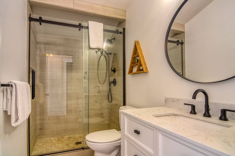 Photo of Bathroom in Invermere