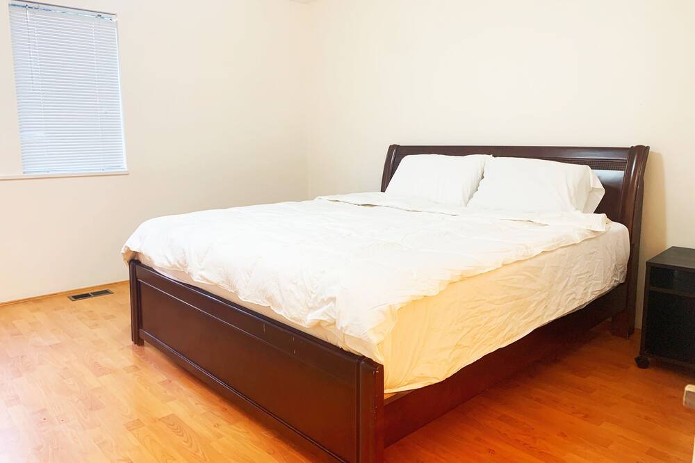 Photo of Bedroom in White Rock