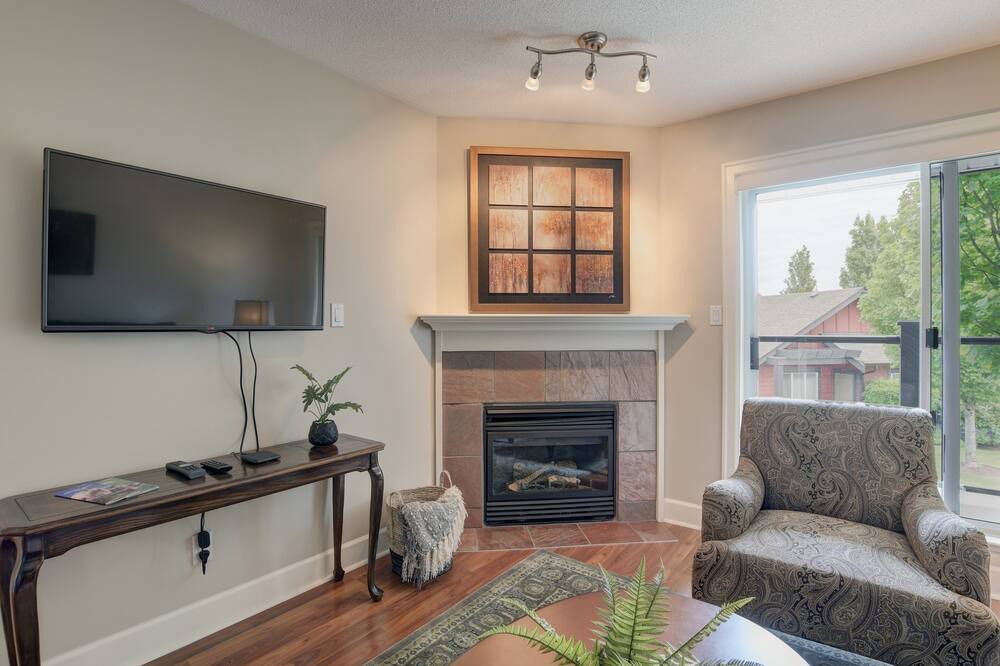 Photo of Livingroom in Royal Bay