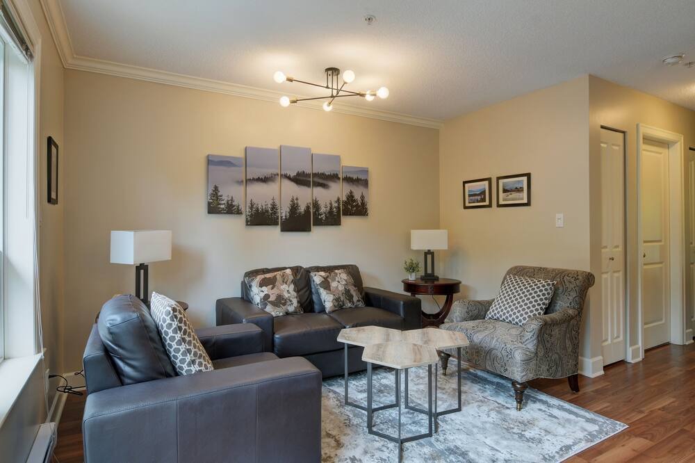 Photo of Livingroom in Royal Bay