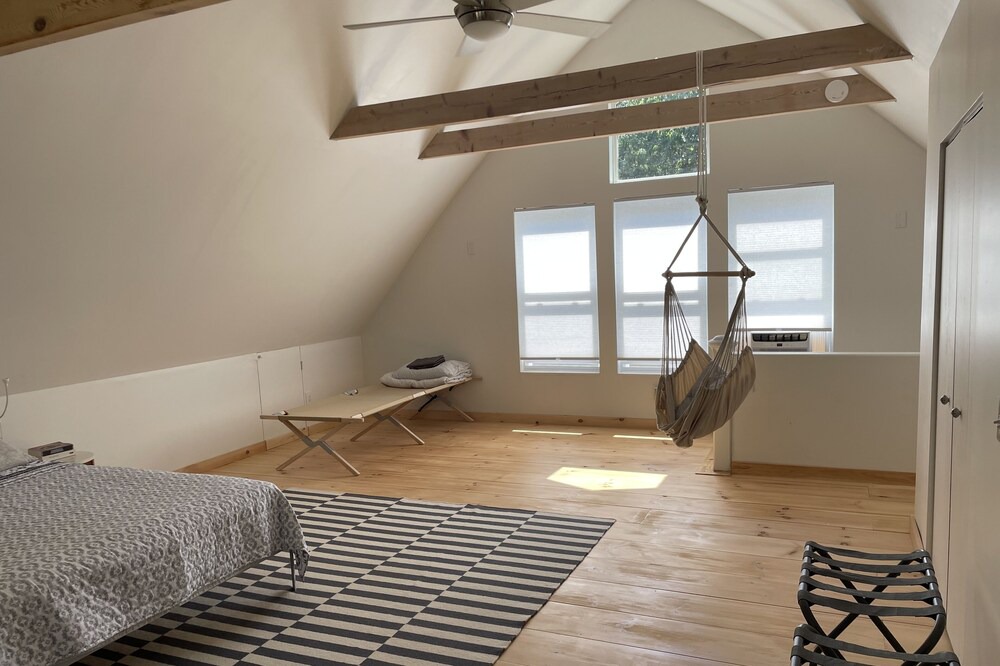 Photo of Bedroom in Mac Mahan