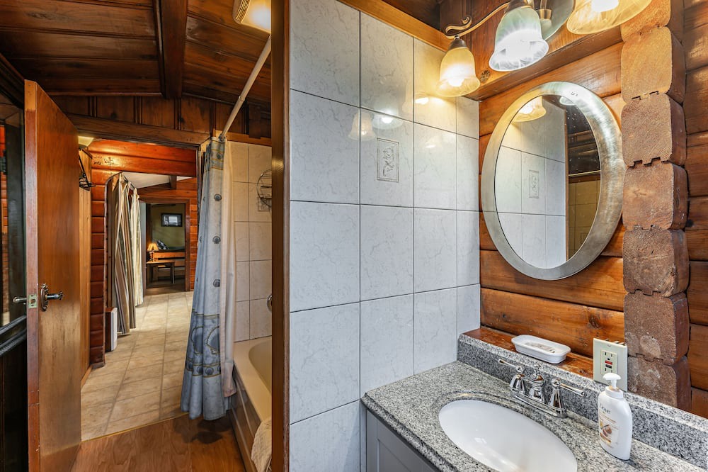 Photo of Bathroom in Regional District of Nanaimo