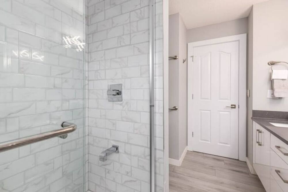 Photo of Bathroom in Delta